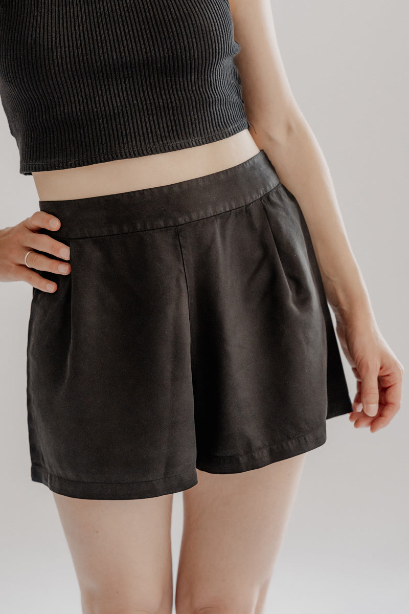 Shorts LIA aus Tencel - Schwarz